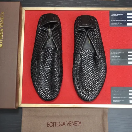 ボッテガ ヴェネタ カジュアルシューズ