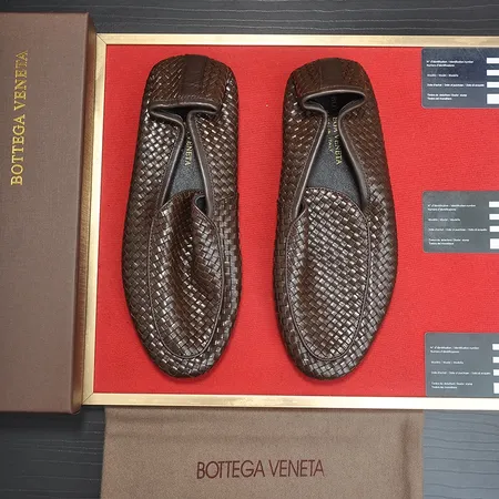 ボッテガ ヴェネタ カジュアルシューズ