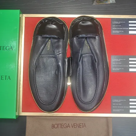 ボッテガ ヴェネタ カジュアルシューズ