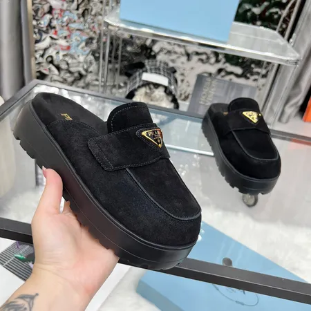 プラダ スリッパ