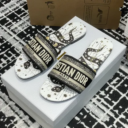 ディオール スリッパ