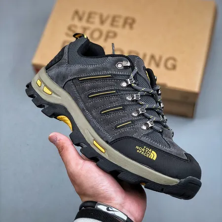 ノースフェイス スニーカー