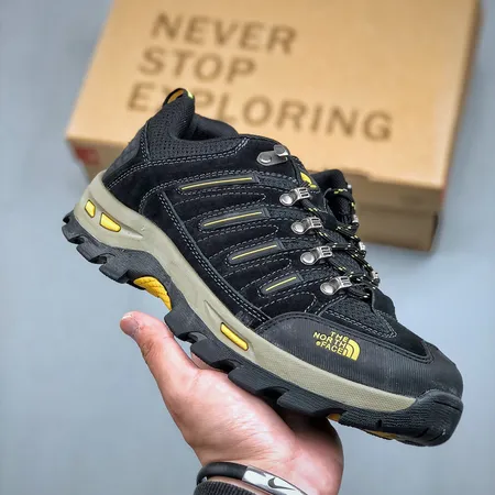 ノースフェイス スニーカー