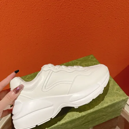 グッチ スニーカー