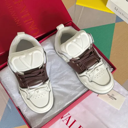 ヴァレンティノ カジュアルシューズ