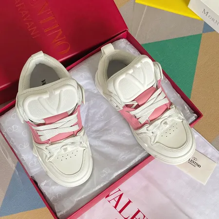 ヴァレンティノ カジュアルシューズ