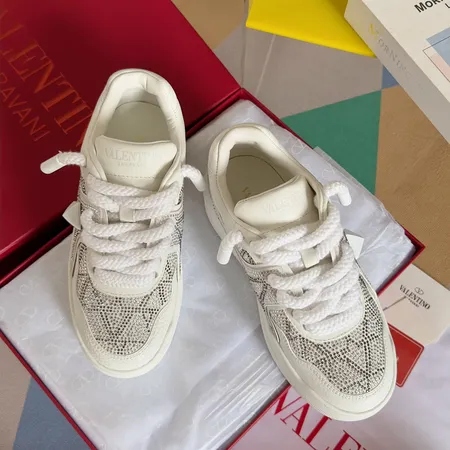 ヴァレンティノ カジュアルシューズ