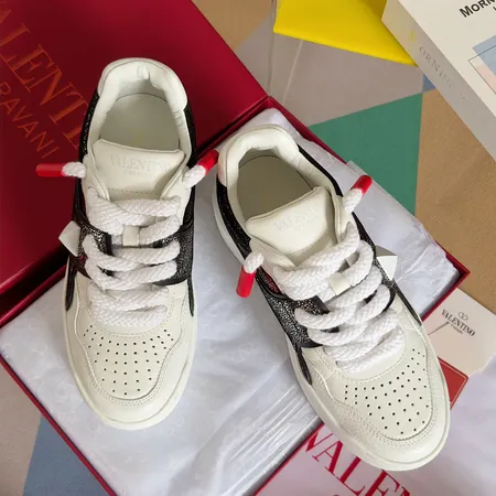 ヴァレンティノ カジュアルシューズ