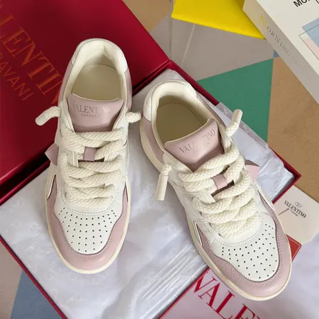 ヴァレンティノ カジュアルシューズ