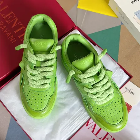 ヴァレンティノ カジュアルシューズ