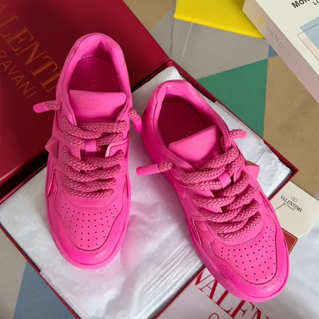 ヴァレンティノ カジュアルシューズ