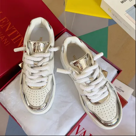 ヴァレンティノ カジュアルシューズ