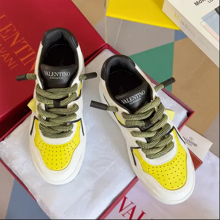 ヴァレンティノ カジュアルシューズ