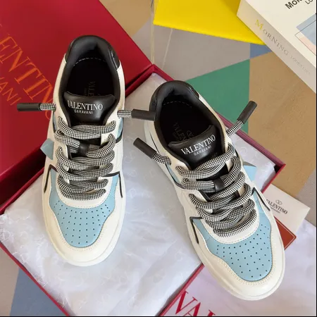 ヴァレンティノ カジュアルシューズ