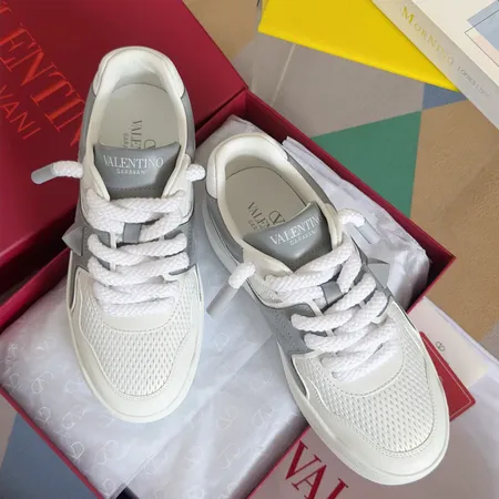 ヴァレンティノ カジュアルシューズ