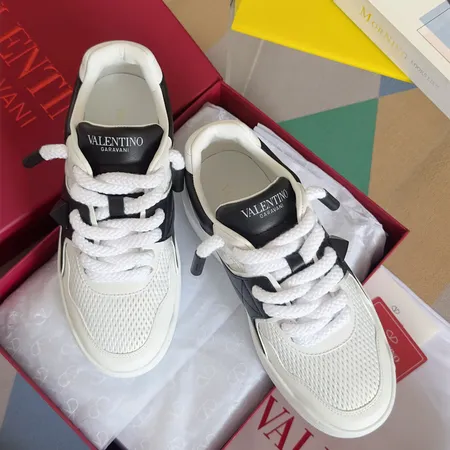 ヴァレンティノ カジュアルシューズ