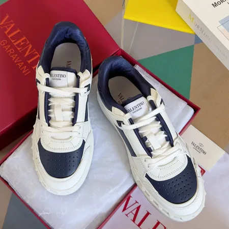 ヴァレンティノ カジュアルシューズ