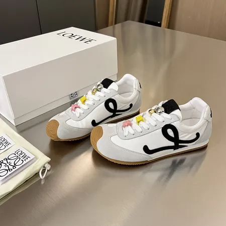 ロエベ カジュアルシューズ