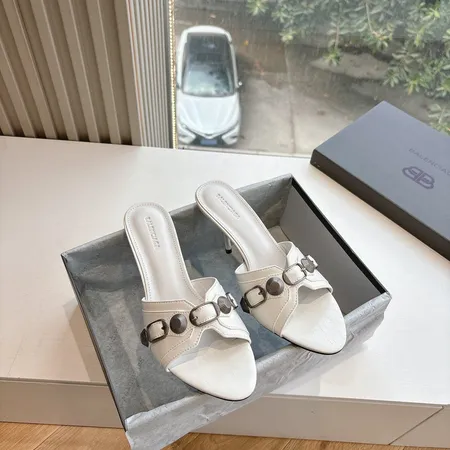 バレンシアガ サンダル