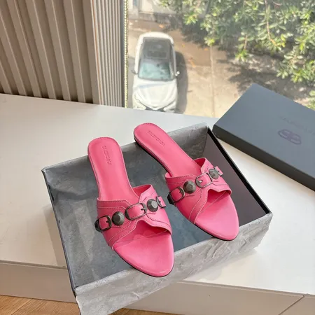 バレンシアガ スリッパ