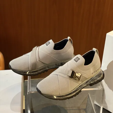 ジバンシィ スニーカー