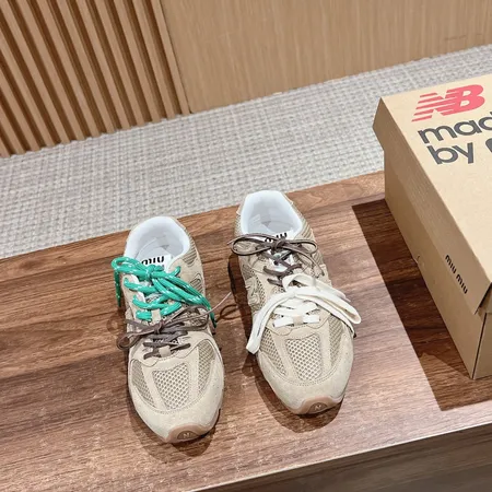 ミュウミュウ スニーカー