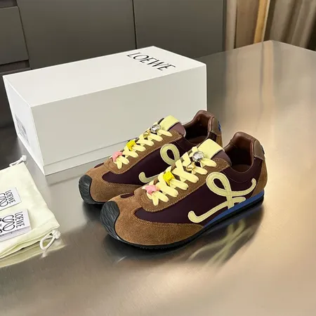 ロエベ カジュアルシューズ