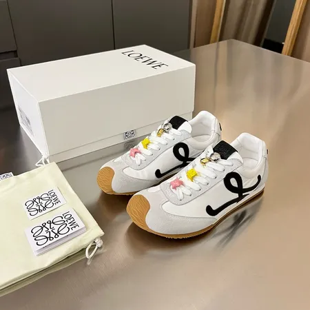 ロエベ カジュアルシューズ