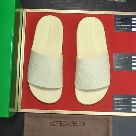 ボッテガ ヴェネタ スリッパ