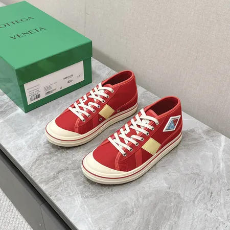 ボッテガ ヴェネタ カジュアルシューズ