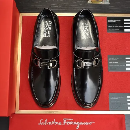フェラガモ ビジネスシューズ