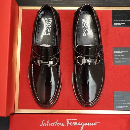 フェラガモ ビジネスシューズ