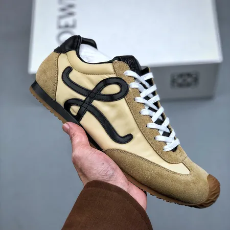 ロエベ カジュアルシューズ