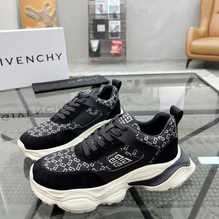 ジバンシィ スニーカー