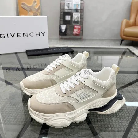 ジバンシィ スニーカー