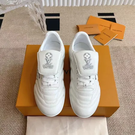 ルイヴィトン スニーカー