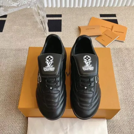 ルイヴィトン スニーカー