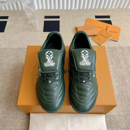 ルイヴィトン スニーカー