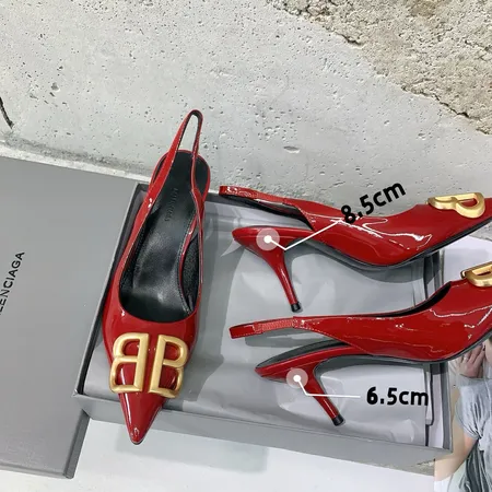 バレンシアガ サンダル