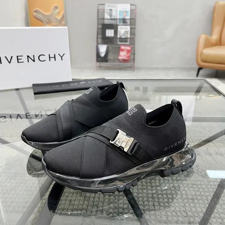 ジバンシィ スニーカー