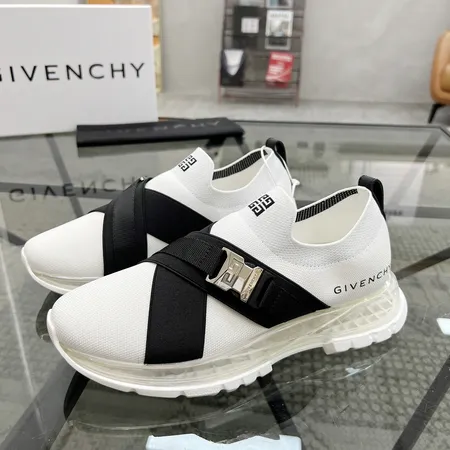 ジバンシィ スニーカー