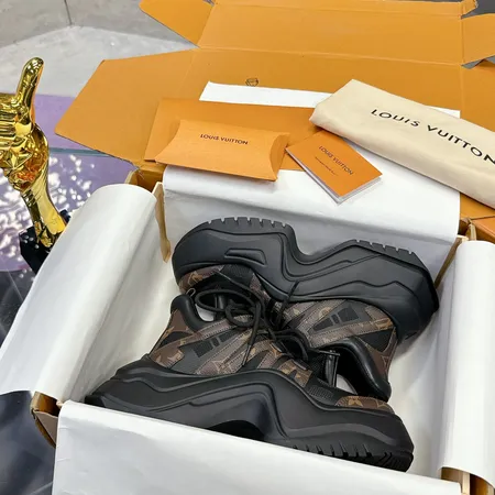 ルイヴィトン スニーカー