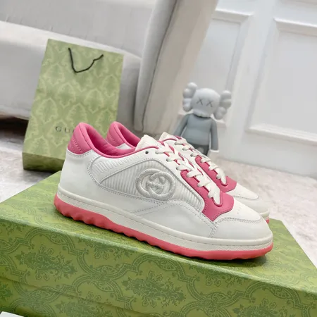 グッチ カジュアルシューズ