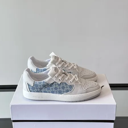 ジバンシィ カジュアルシューズ