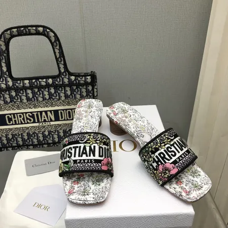 ディオール スリッパ