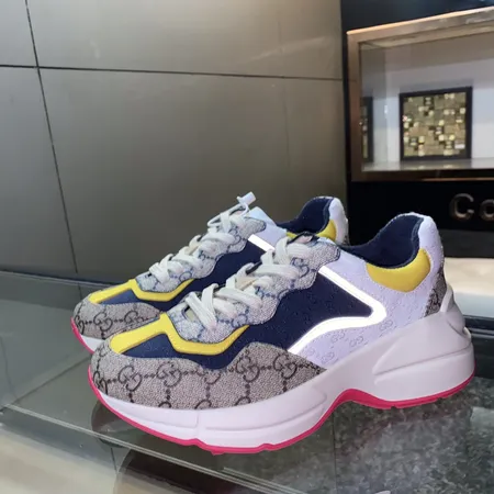 グッチ スニーカー