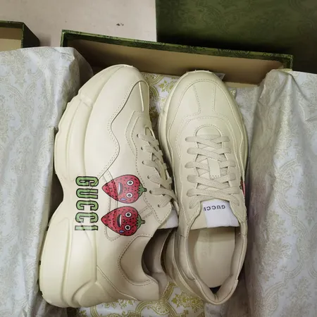 グッチ スニーカー