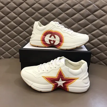 グッチ スニーカー