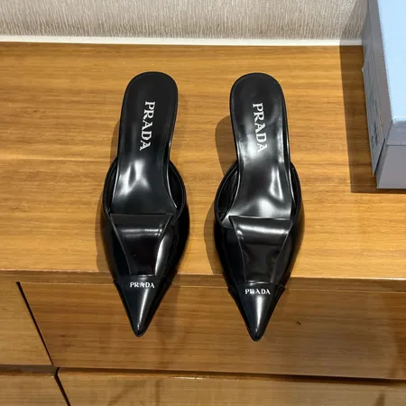 プラダ サンダル