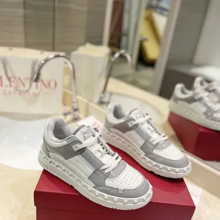 ヴァレンティノ カジュアルシューズ